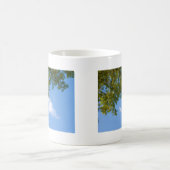Himmelsansicht mit Baumspitze Kaffeetasse (Mittel)