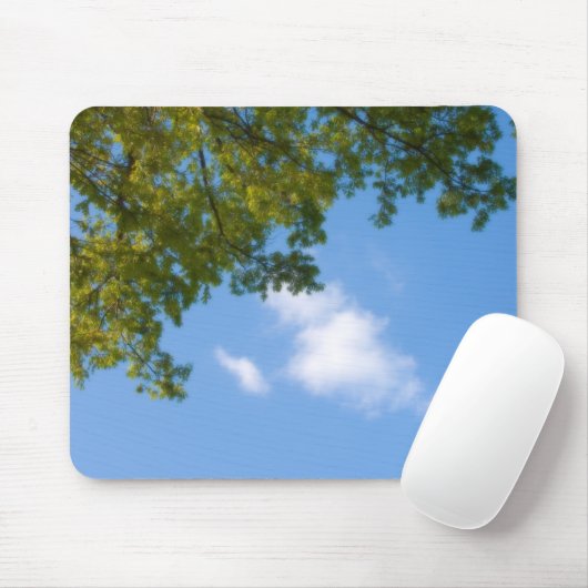 Himmelsansicht mit Baumspitze Mousepad (Mit Mouse)