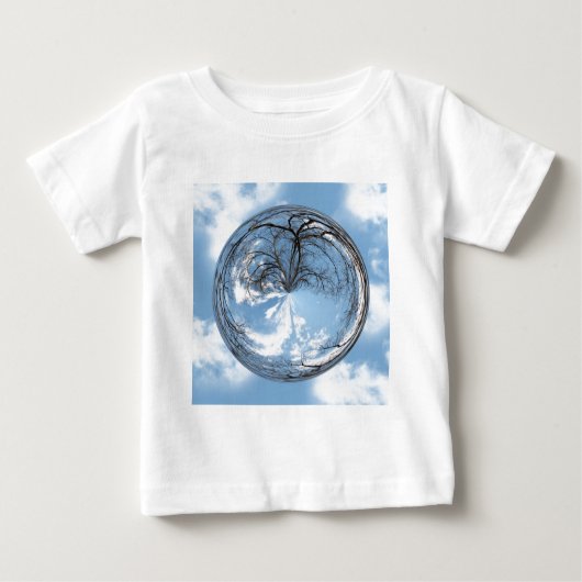 Himmelshöhen mit Bäumen, Wolken, Himmel, Blase Baby T-shirt (Vorderseite)