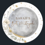 Himmelsmond, Silber, Weiß und Gold Bat Mitzvah Runder Aufkleber<br><div class="desc">Eleganter Gefallen und / oder Umschlag Aufkleber Bat Mitzvah Aufkleber mit schönem Aquarellmond und Sternen Design koordiniert unsere "Chic Celestial Silver, White and Gold Bat Mitzvah" Einladung. Das gleiche Design aus der Rückseite der Einladung. Dainty Stars, Bat Mitzvah Phrase und Eckmond Details in Imitate Goldfolie. Personalisieren Sie dieses Design mit...</div>