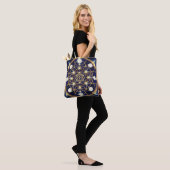 Himmlische Harmonie – Das Licht innerhalb des Gitt Tasche (Am Model)