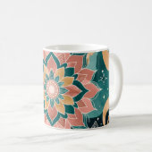 Himmlischer Boho-Lotus-Traum-Becher | Rosa Kaffeetasse (VorderseiteRechts)