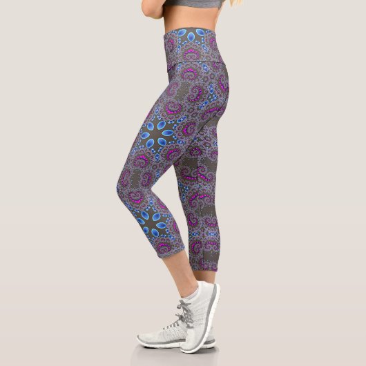 Himmlischer Wirbel Capri Leggings (Links)