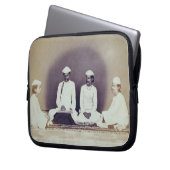 Hindische Brahmins in Delhi, 19. Jahrhundert Laptopschutzhülle (Vorderseite Links)