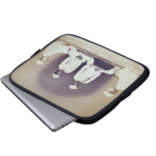 Hindische Brahmins in Delhi, 19. Jahrhundert Laptopschutzhülle (Vorne Knopf)