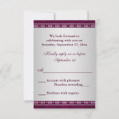 Hindu Ganesh Plum, Silver Scrolls Wedding RSVP Einladung (Rückseite)