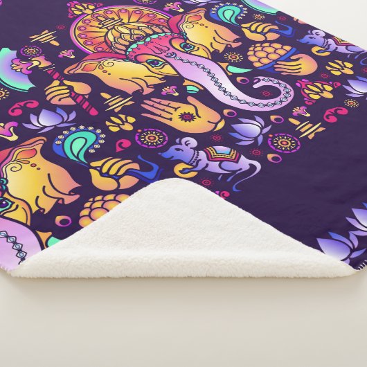 Hindu Gott Ganesha und indische Symbole in der Str Sherpadecke (3/4)