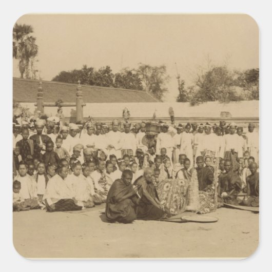 Hingabe auf der Pagode von Arakan, Mandalay, Quadratischer Aufkleber (Vorderseite)