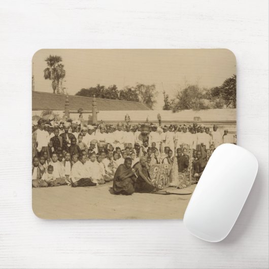 Hingaben an der Arakan Pagode, Mandalay, Mousepad (Mit Mouse)