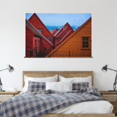 Hinter Bryggen in Bergen, Norwegen Leinwanddruck (Insitu (Schlafzimmer))