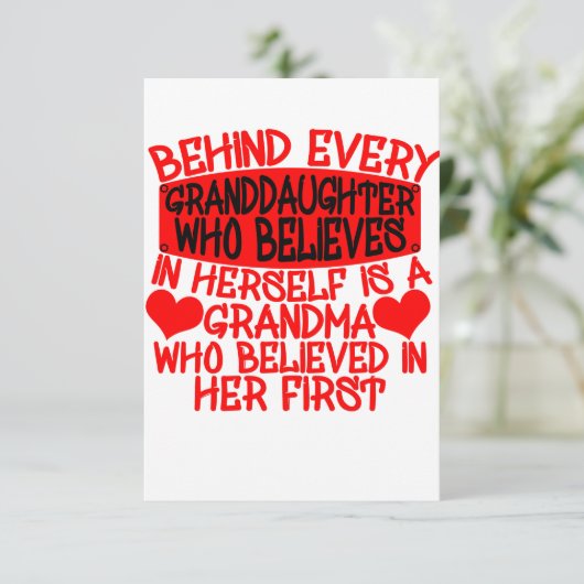 Hinter jeder Enkelin, die an sich selbst glaubt Dankeskarte (Stehend Vorderseite)