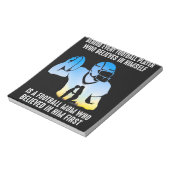 Hinter jeder Fußballspielerfußball-Mama Notizblock (Rotiert)