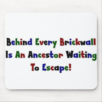 Hinter jeder Mauer... Mousepad