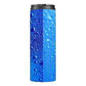Hinterfenster aus nassem Glas Thermosbecher (Rückseite)