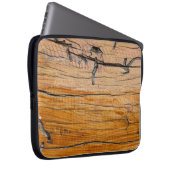 Hintergrund aus Naturholz, Holzschnitt und Bio Laptopschutzhülle (Vorne Rechts)