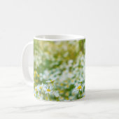 Hintergrund der Blume der Molkereien. Alternative Kaffeetasse (Vorderseite Links)