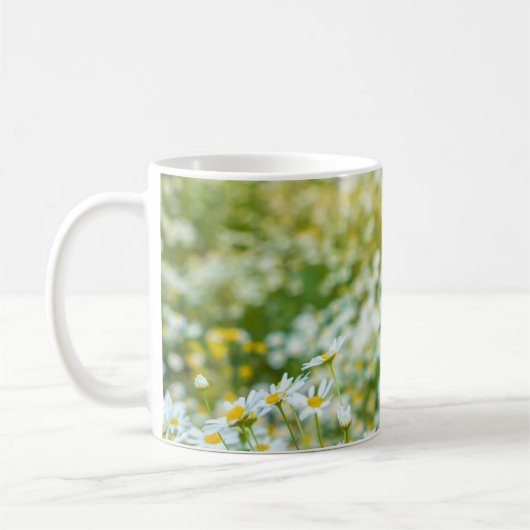 Hintergrund der Blume der Molkereien. Alternative Kaffeetasse (Links)