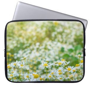 Hintergrund der Blume der Molkereien. Alternative Laptopschutzhülle