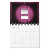 Hintergrund der Bühne im Spotlight Center Kalender (Mär 2027)