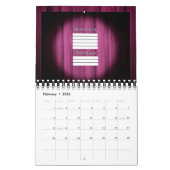 Hintergrund der Bühne im Spotlight Center Kalender (Feb 2026)