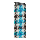 Hintergrund der Flanelltextur. Thermosbecher (Nach rechts gedreht)