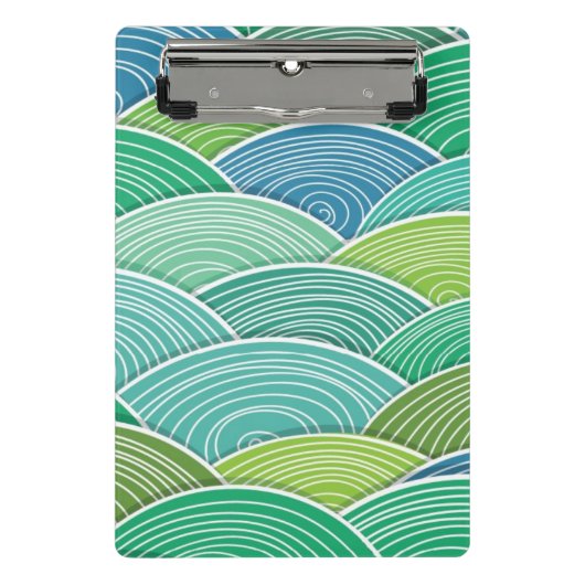 Hintergrund der gekräuselten abstrakten grünen mini klemmbrett (Vorderseite)
