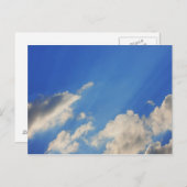 Hintergrund des blauen Himmels. Postkarte (Vorne/Hinten)