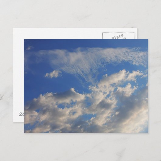 Hintergrund des blauen Himmels. Postkarte (Vorne/Hinten)