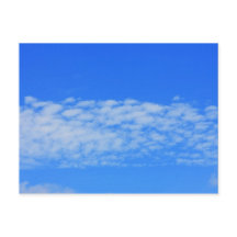 Hintergrund des blauen Himmels.