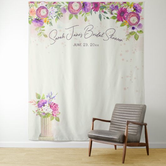 Hintergrund des Elfenbeinkabels und des rosafarben Wandteppich (Beispiel)