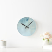 Hintergrund in pastellblau und gelb runde wanduhr (Zuhause)