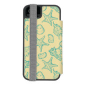 Hintergrund mit Muscheln. Hand gezeichnet Incipio iPhone Geldbeutel-Hülle (Folio Rückseite)