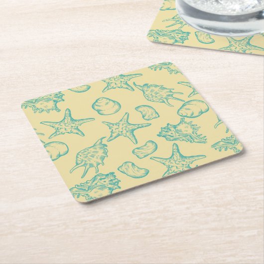 Hintergrund mit Muscheln. Hand gezeichnet Rechteckiger Pappuntersetzer (angewinkelt)