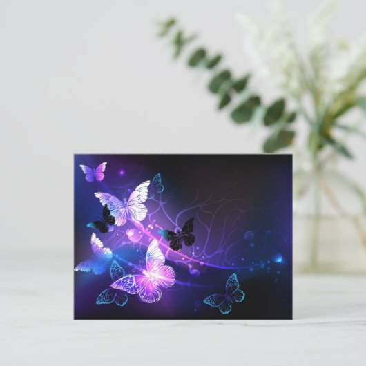 Hintergrund mit Nachtschmetterlingen Feiertagspostkarte (Stehend Vorderseite)