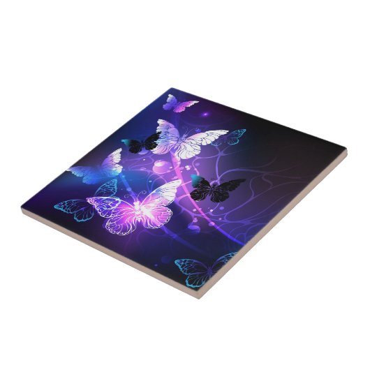 Hintergrund mit Nachtschmetterlingen Fliese (Seite)