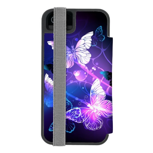 Hintergrund mit Nachtschmetterlingen Incipio iPhone Geldbeutel-Hülle (Folio Rückseite)