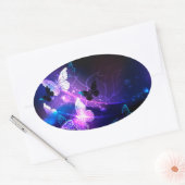 Hintergrund mit Nachtschmetterlingen Ovaler Aufkleber (Umschlag)