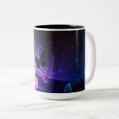 Hintergrund mit Nachtschmetterlingen Zweifarbige Tasse (VorderseiteRechts)