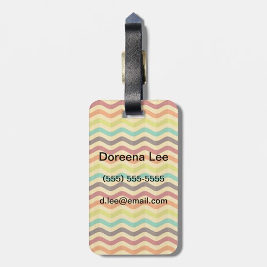 Hintergrund mit Streifen in Retro 4 Gepäckanhänger (Rückseite vertikal)