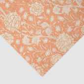 Hintergrund mit weichem Pfirsich mit weißer Blume Seidenpapier (Ausschnitt)