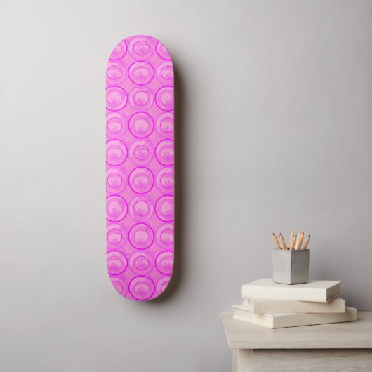 Hintergrundinformationen zu den Akzenten Blume Ros Skateboard (Wandkunst)