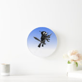 Hintergrundinformationen zum Black Flying Robot Bl Runde Wanduhr (Zuhause)