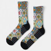 Hintergrundspuren/Talavera-inspirierte Fliesen Socken (Links)