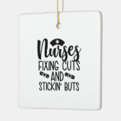 Hintern von Nurse Gift Nurse Fixin' Schneiden von Keramikornament (Links)