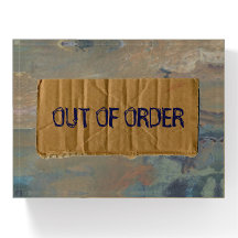 Hinweis "Out of Order" Bluetooth-Lautsprecher