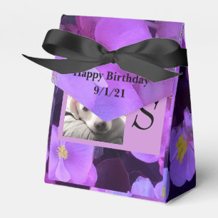  Hinzufügen der Lila Blume als Initial in Frame D Geschenkschachtel