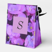 Hinzufügen der Lila Blume als Initial in Frame Dog Geschenkschachtel (Rückseite)