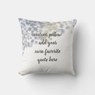 Hinzufügen einer benutzerdefinierten Wohngestaltun Kissen