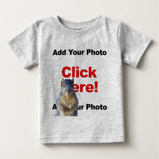 Hinzufügen eines Eichhörnchens Baby T-shirt