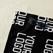 Hinzufügen eines Musters für wiederholte Logowiede Strandtuch (Beispiel)